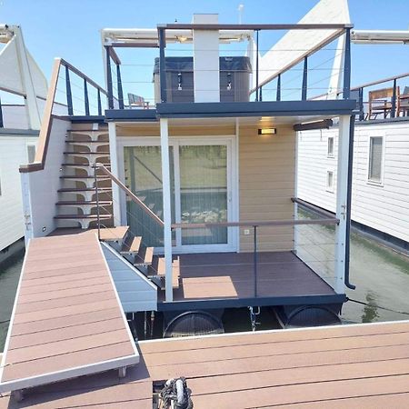 プーラ House Boat Oliva - Floating Houseヴィラ エクステリア 写真