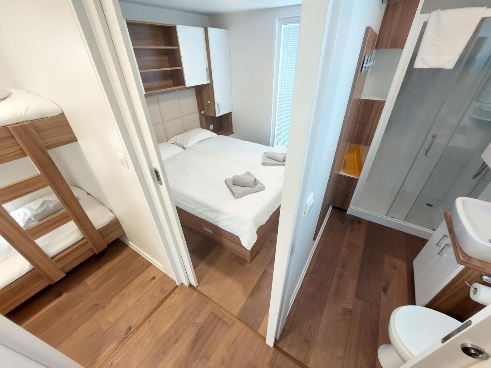 プーラ House Boat Oliva - Floating Houseヴィラ エクステリア 写真